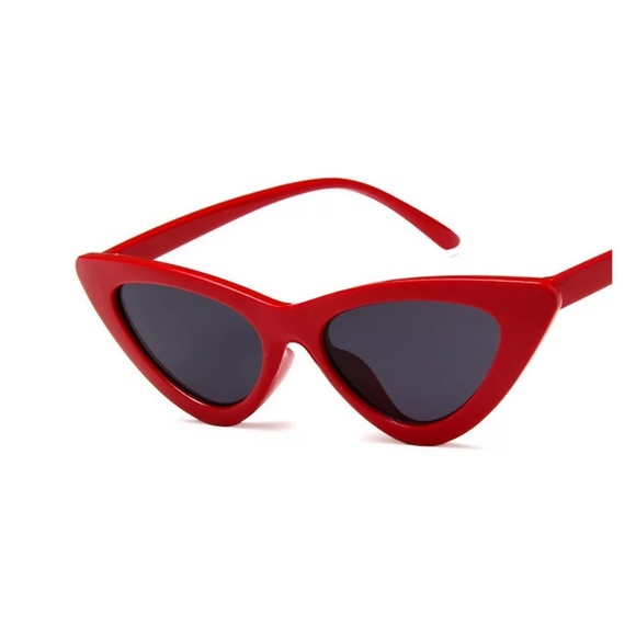 Red Cat Eye Sunglasses - Picture 1 of 3